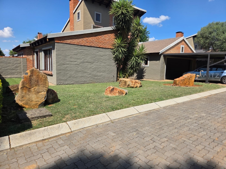 4 Bedroom Property for Sale in Waterval East North West